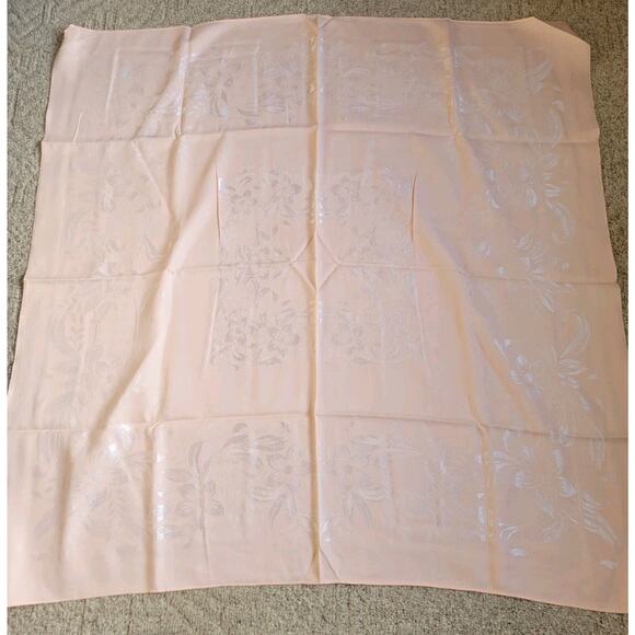 Vtg Square Tablecloth And Napkins Peachy Pink Floral Metallic 47"x47" & 12"x12" - Picture 4 of 11